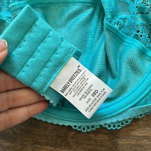 🌟 Barely breezies embroidered microfiber bra style A72247 turquoise Sz- 38D - Picture 6 of 9